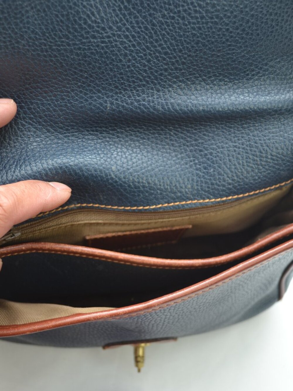 Coach Vintage Sheridan Leather Crossbody bag - Picture 10 of 11